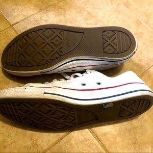 Unisex Converse - White shoes with red and blue trim 9.5 Men's and 11.5 Women's